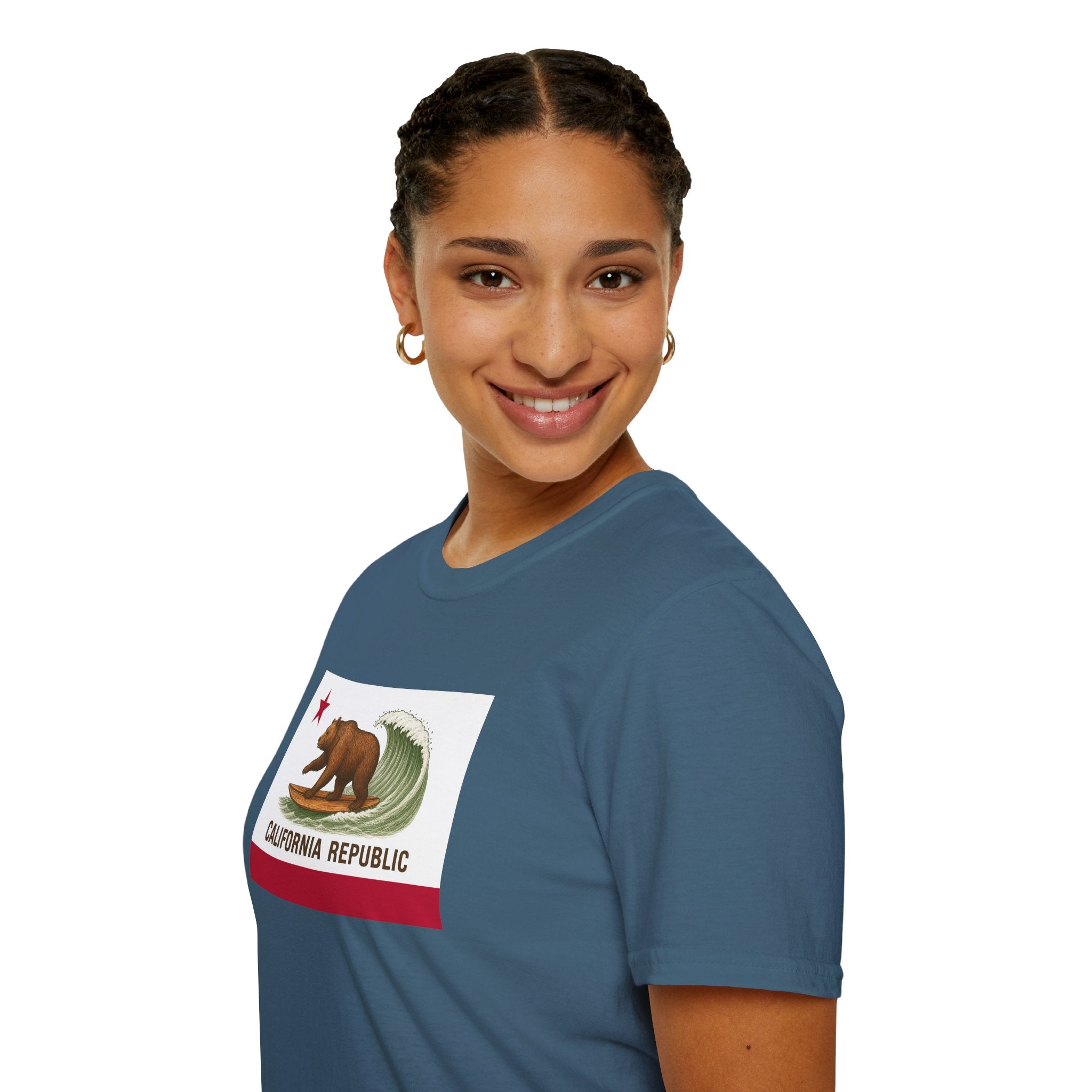 California Surfing Bear Flag Unisex - Soft Style U.S. Cotton T-Shirt