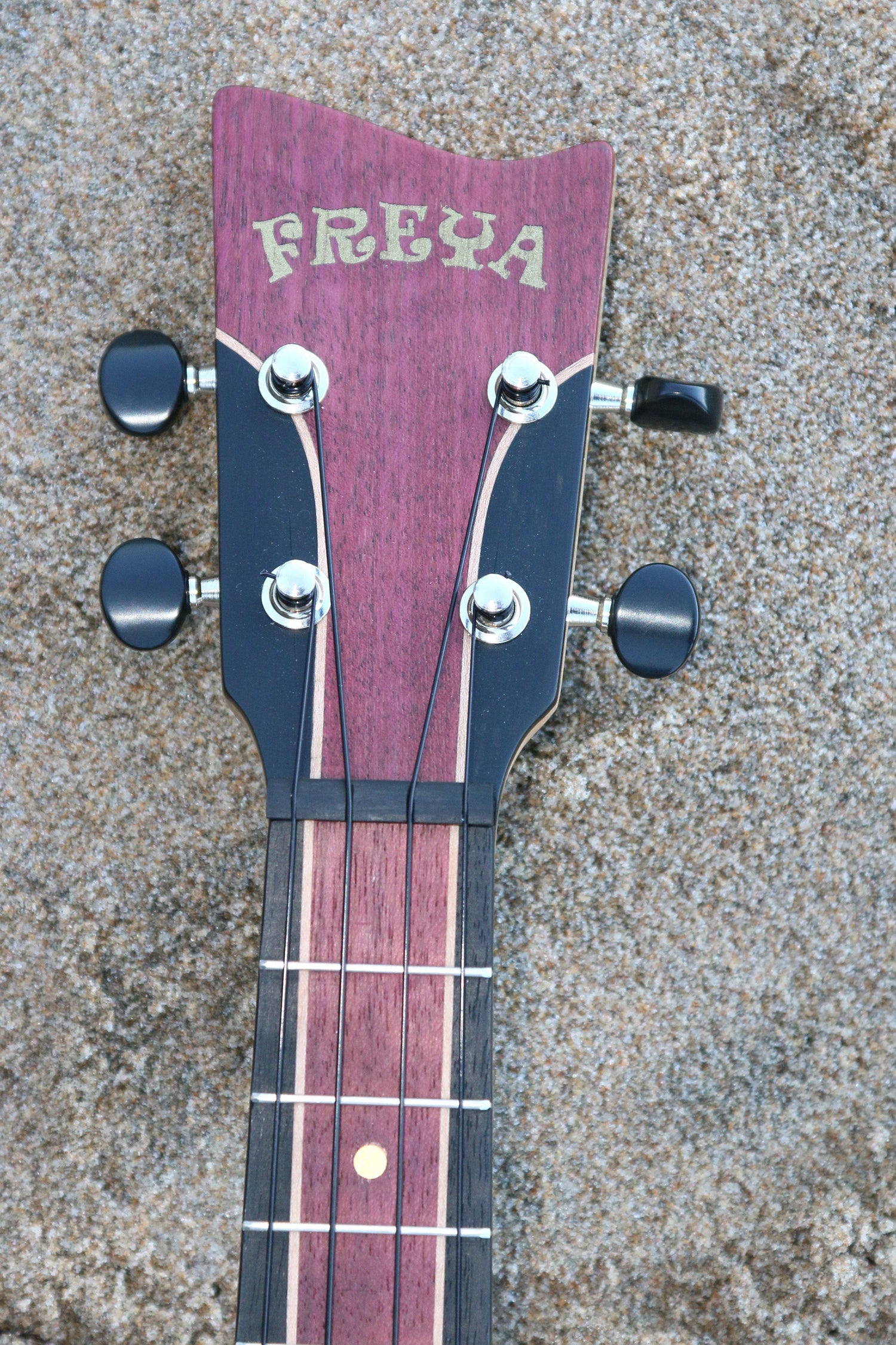 Musical Instrument - Ventana Freya Purple Maple Madness Banjolele